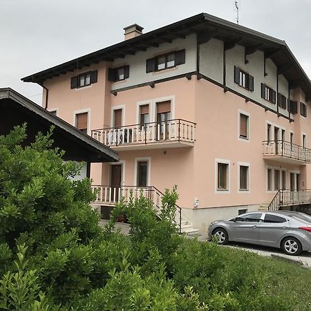 スポルマッジョーレPalazzina Rosaアパートメント エクステリア 写真